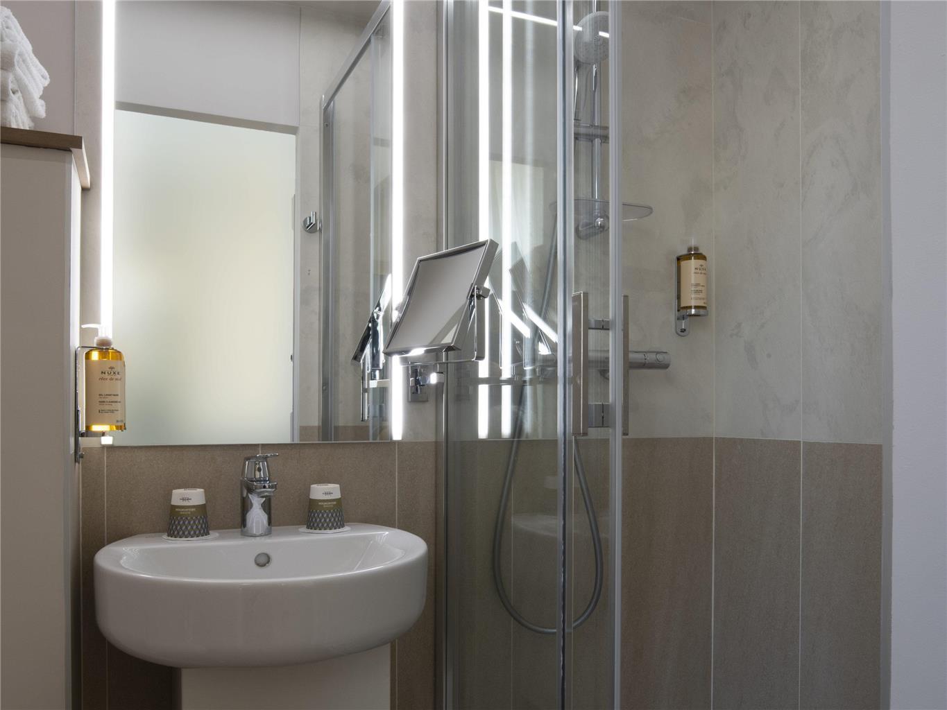 Mercure Opera Lafayette Hotel 4*
